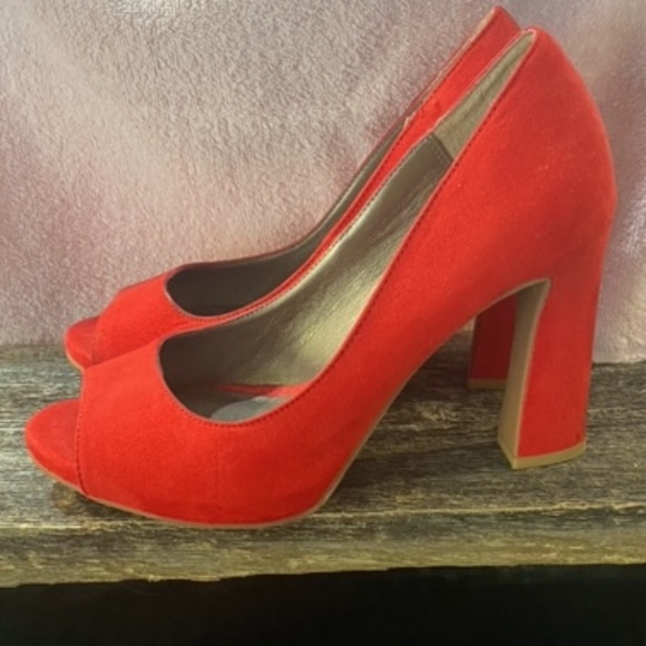 Red Open Toe High Heels Size 6 1/2 - Picture 14 of 15